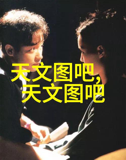 西南财经大学天府学院校园里的金色时光