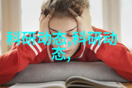 暗夜里的希望街头小摊贩的灯笼故事