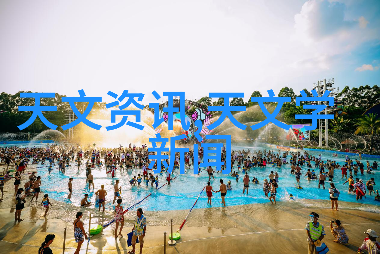 女子打扑克一边叫疼一边喊她怎么还在骂牌呢