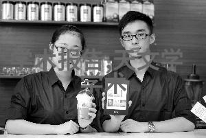 无颜之月第一夜我在寂静中等待你的回音